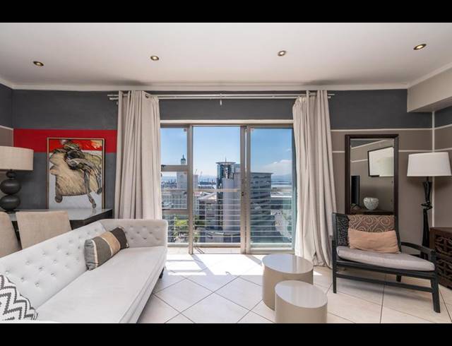 1 BEDROOM APARTMENT FOR SALE IN CAPE TOWN CITY CENTRE